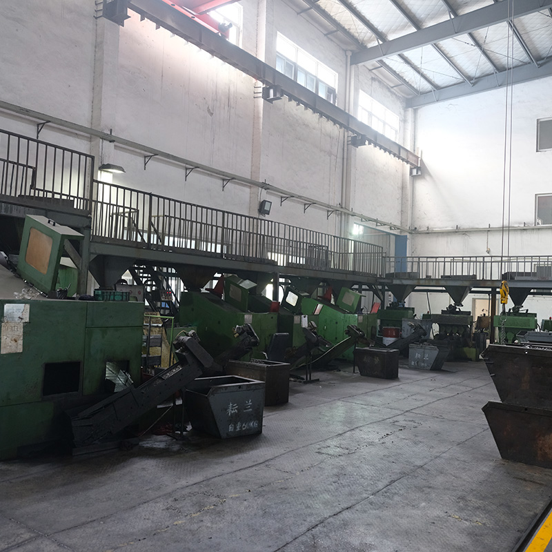Thread rolling machine