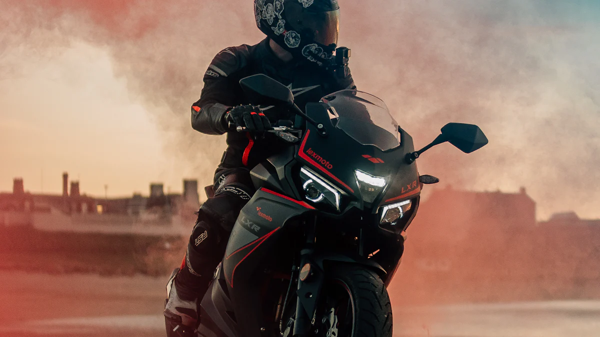 Tips for Choosing Helmets for Round and Oval Heads